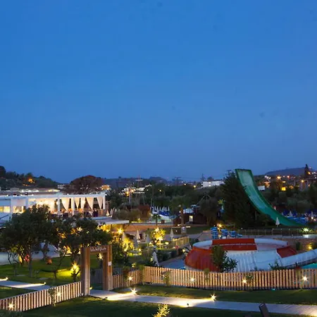 فندق Aqua Bay Family 1st Floor 5*